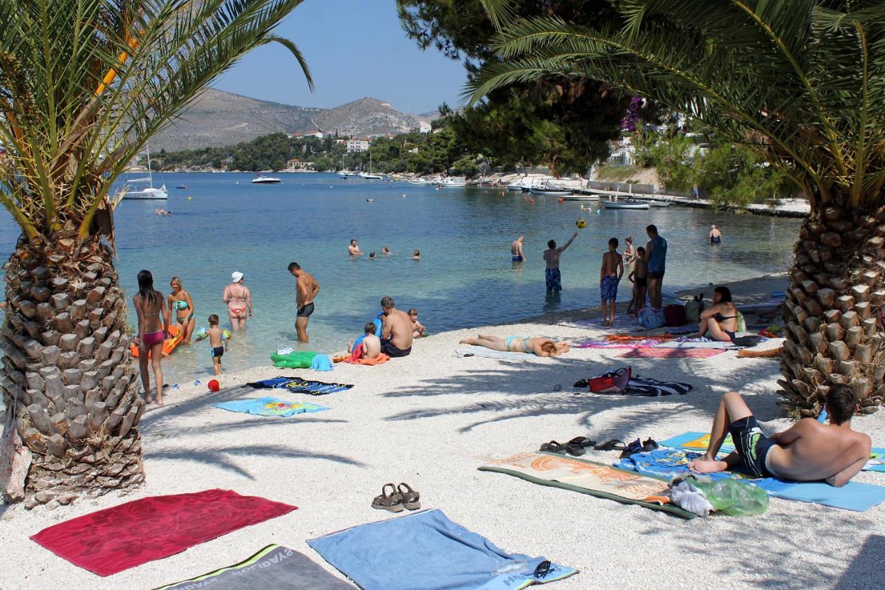 Apartments By The Sea Trogir - 15011 Ngoại thất bức ảnh