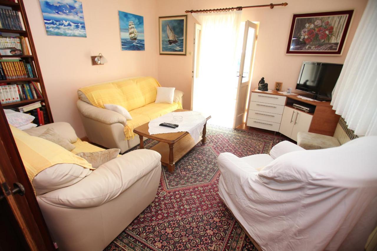 Apartments By The Sea Trogir - 15011 Ngoại thất bức ảnh
