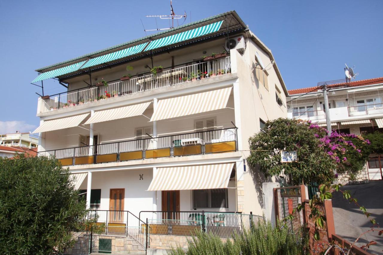 Apartments By The Sea Trogir - 15011 Ngoại thất bức ảnh